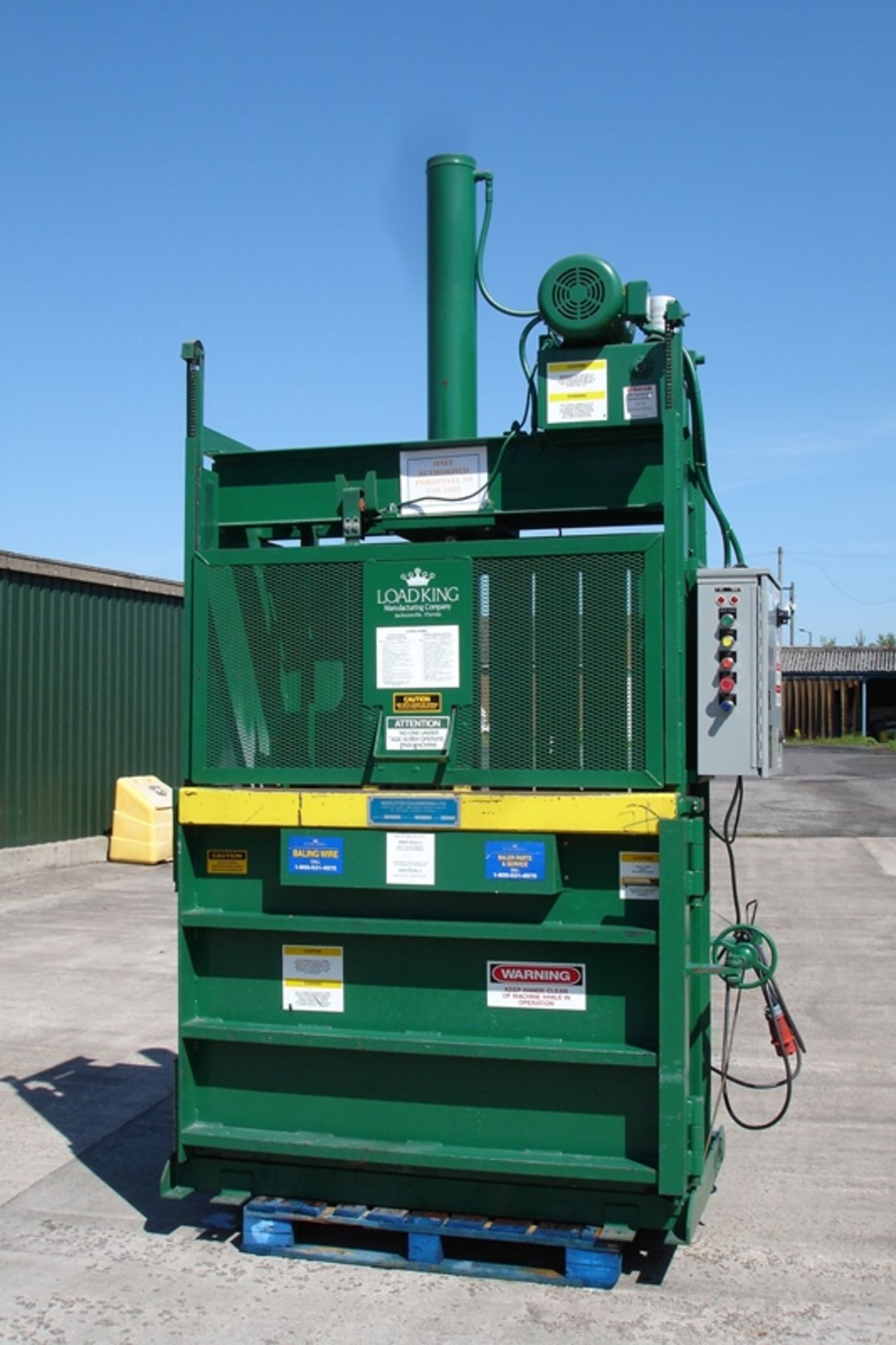 Loadking Mill Size Hydraulic Baler - Image 2 of 7