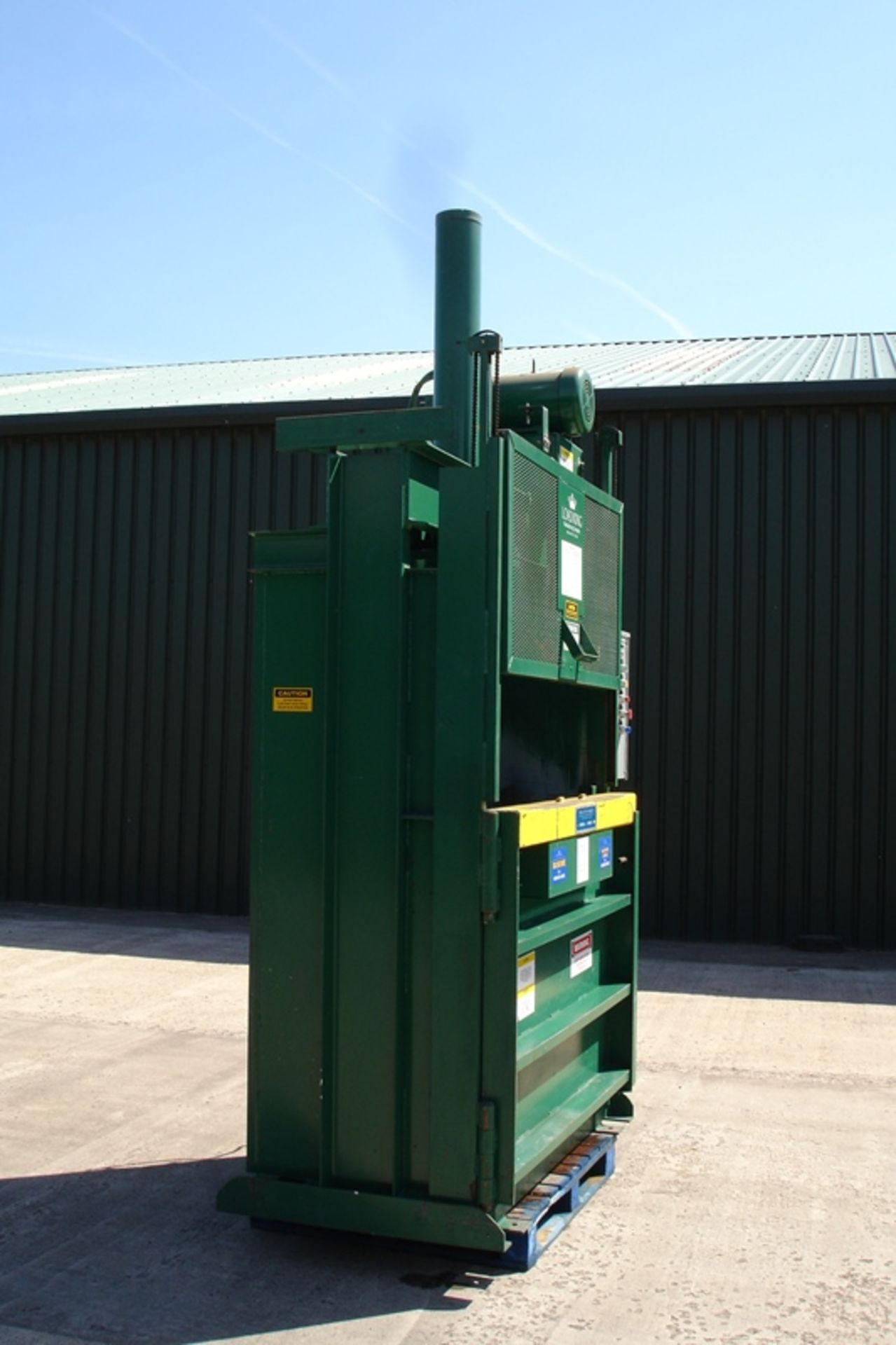 Loadking Mill Size Hydraulic Baler - Image 6 of 7