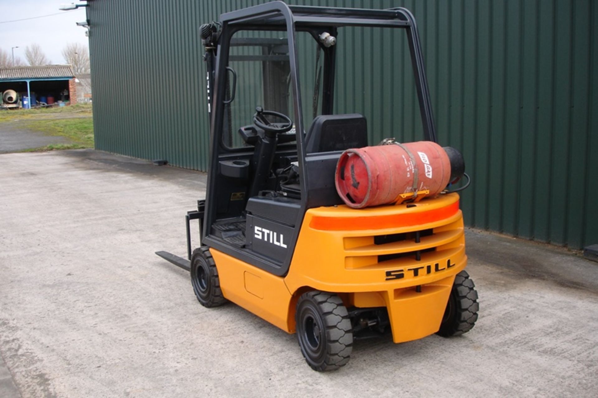 Still 1.6 Ton Forklift - Image 2 of 6