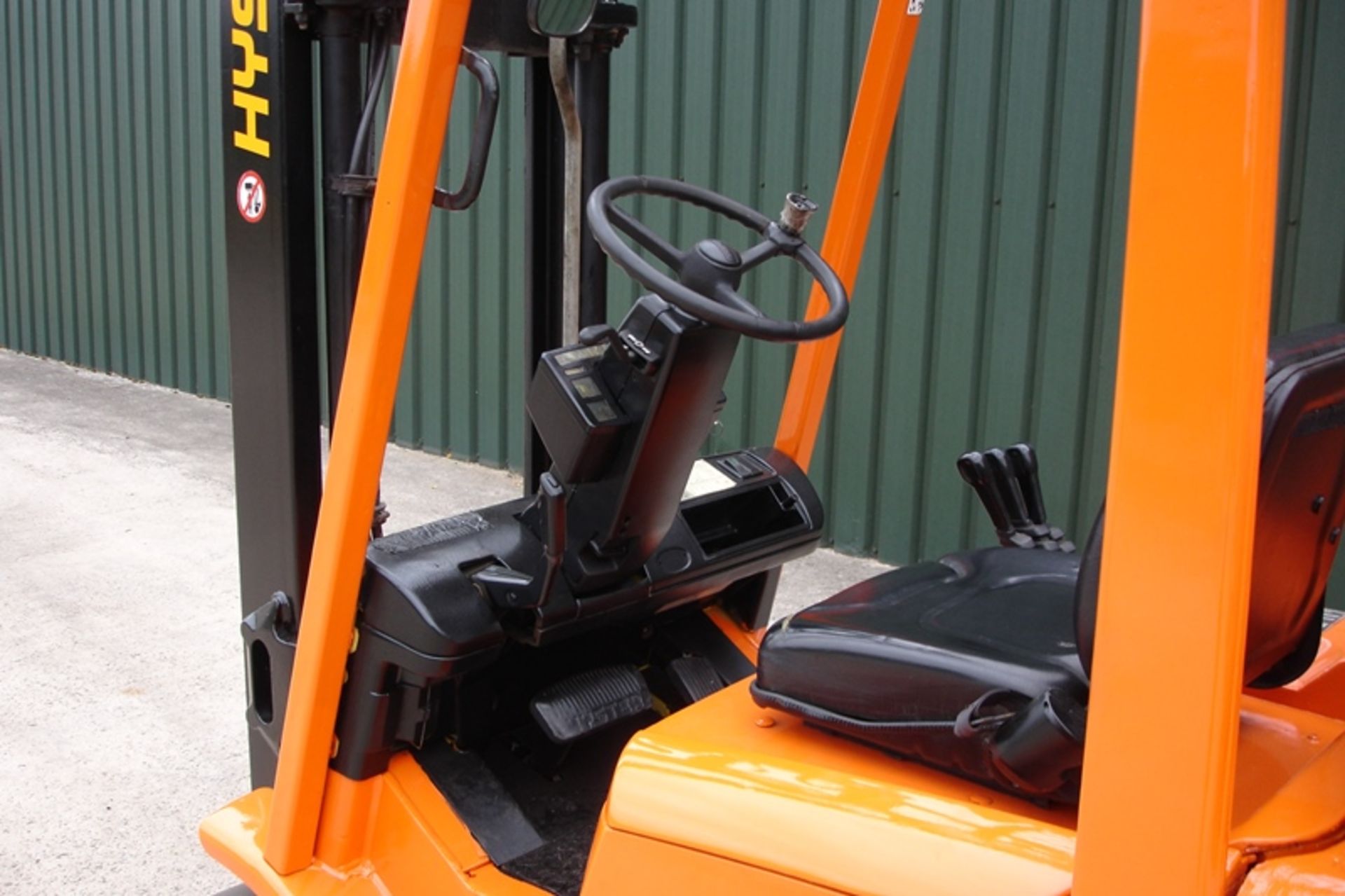 Hyster 2.5 Ton Compact Forklift - Image 7 of 7