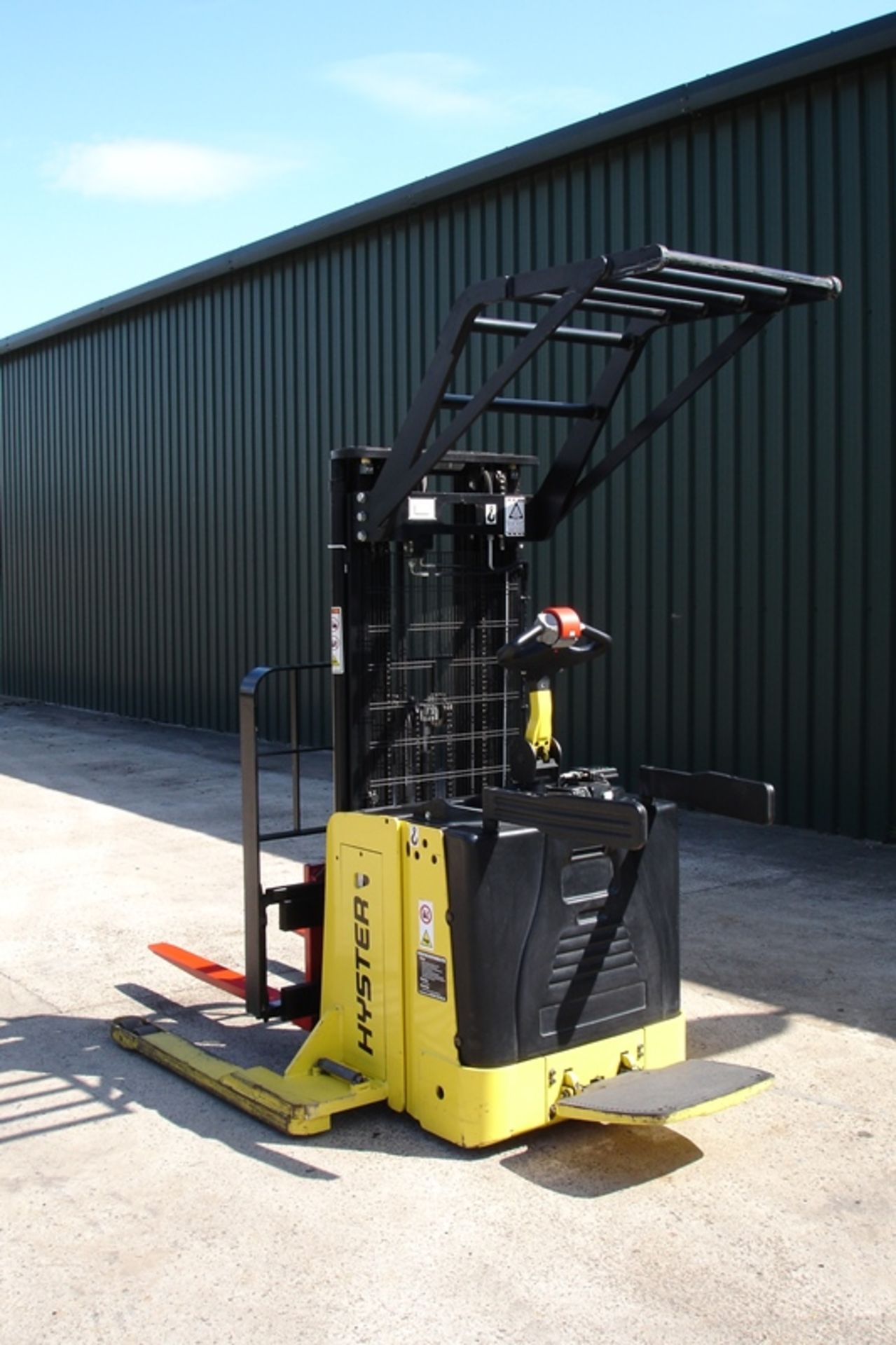 Hyster 1.5 ton Ride on Forklift (2014) - Image 2 of 6