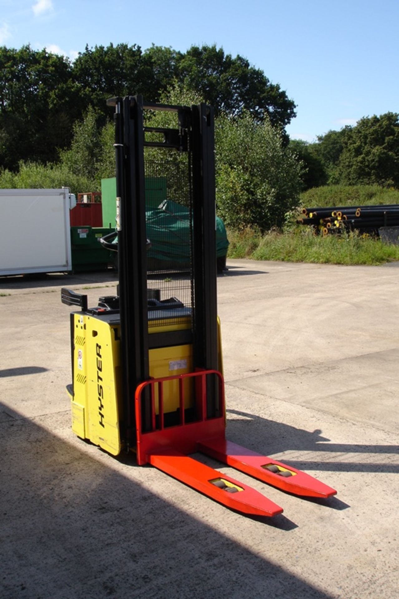 Hyster 1.5 ton Ride on Forklift (2015) - Image 4 of 6