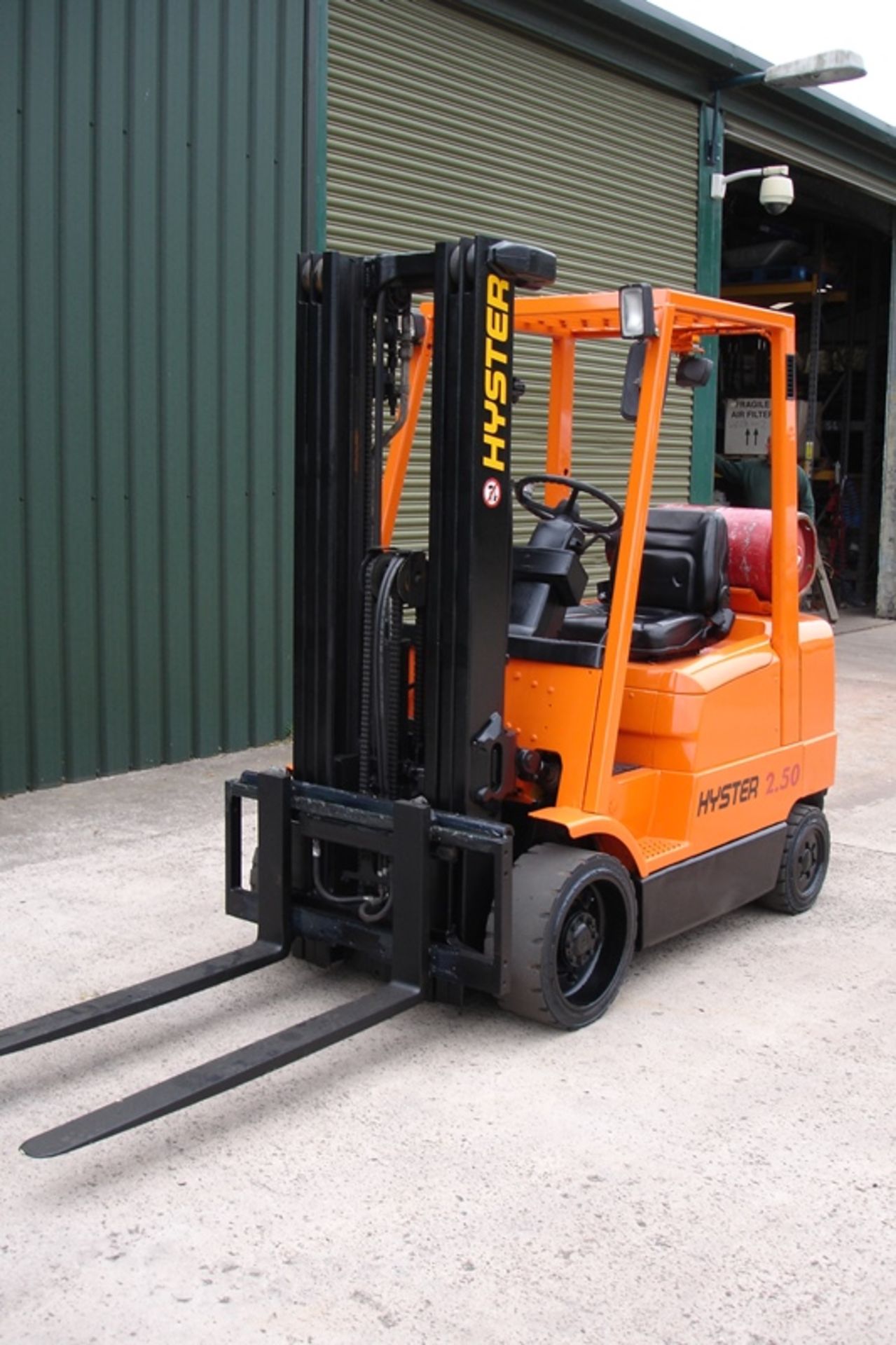 Hyster 2.5 Ton Compact Forklift - Image 5 of 7