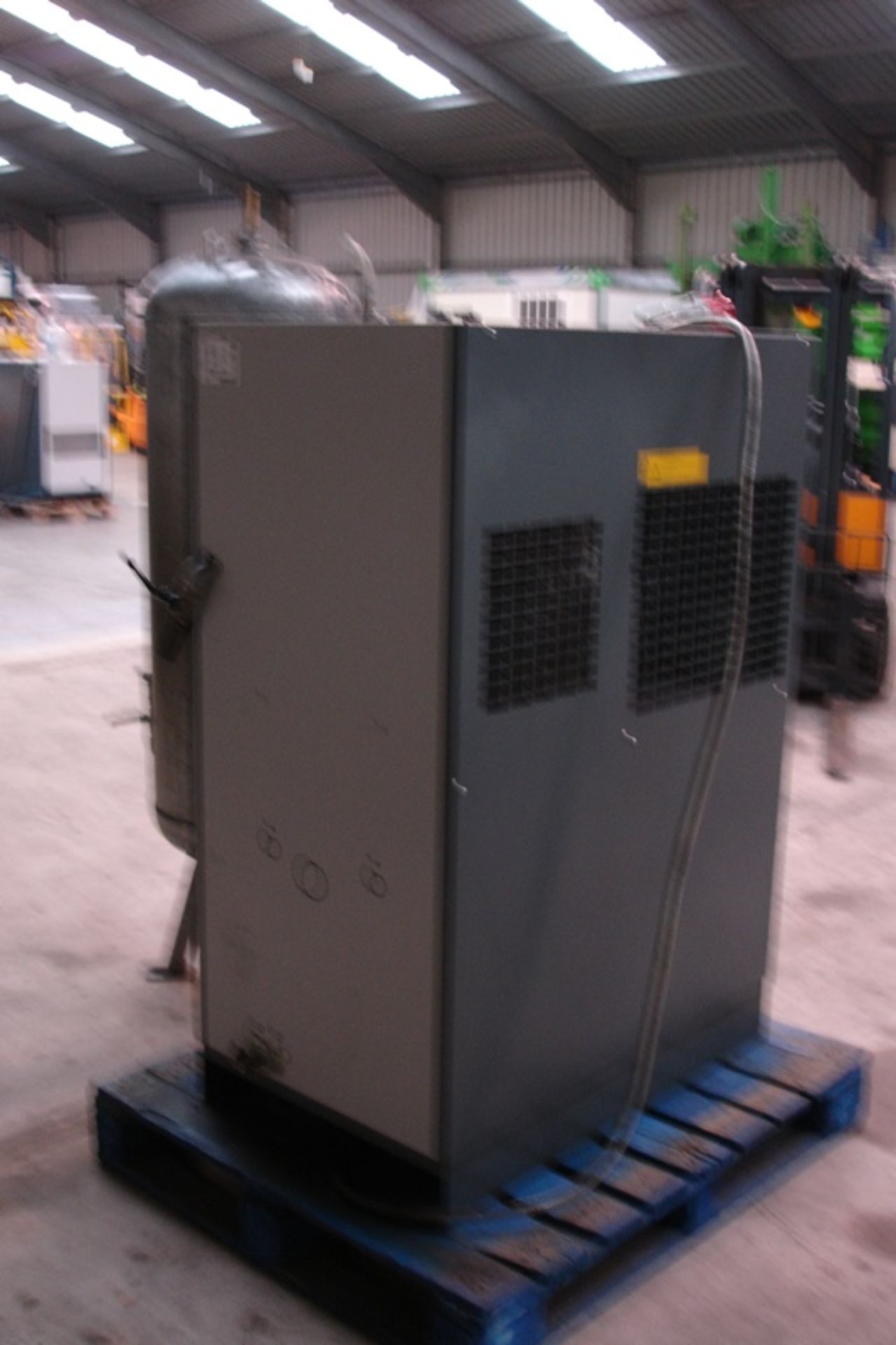 Atlas Copco GA11VSD+FF Compressor system (2014) - Image 4 of 5