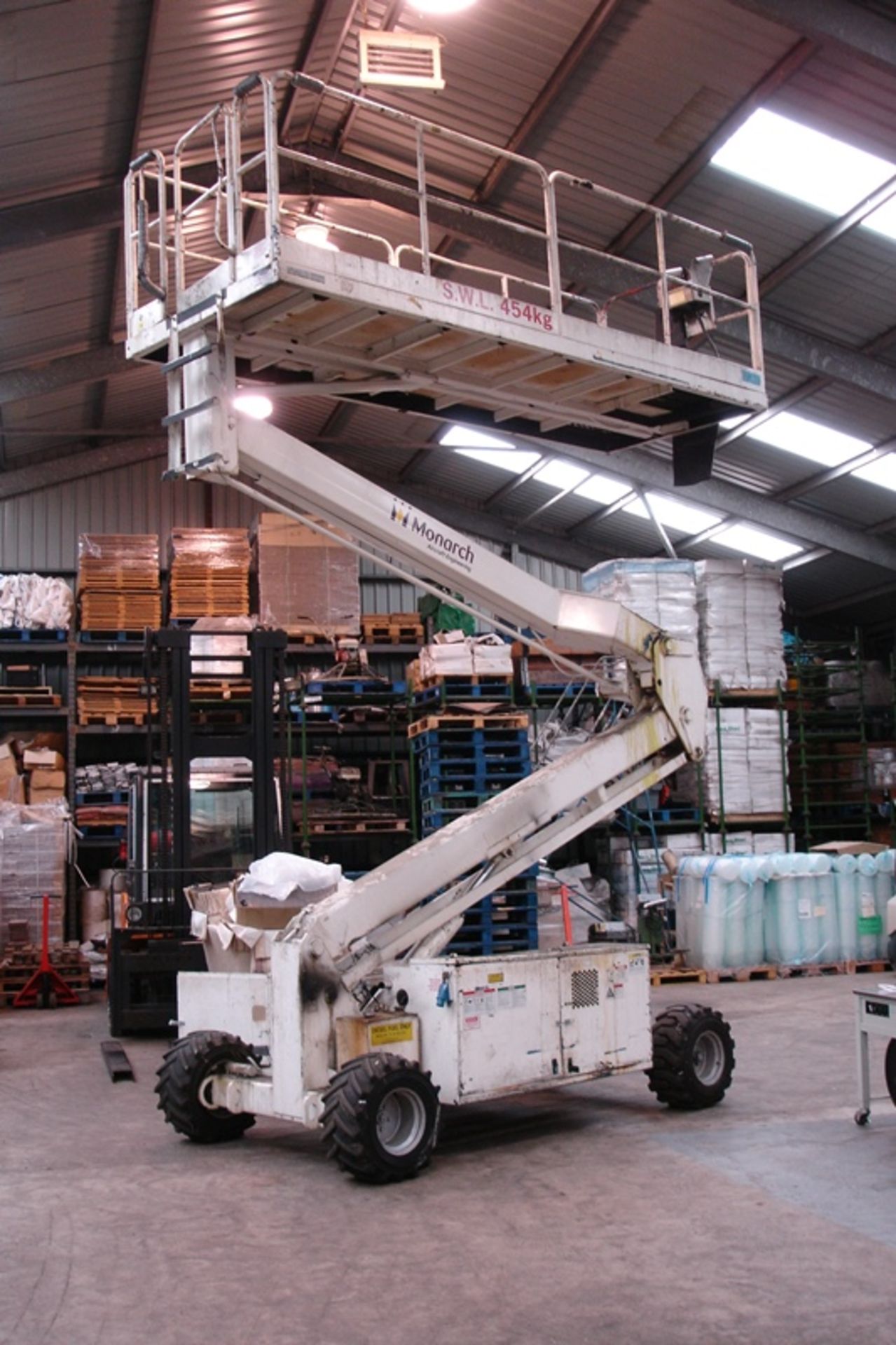 Upright dual fuel Scissor Lift - Image 5 of 5