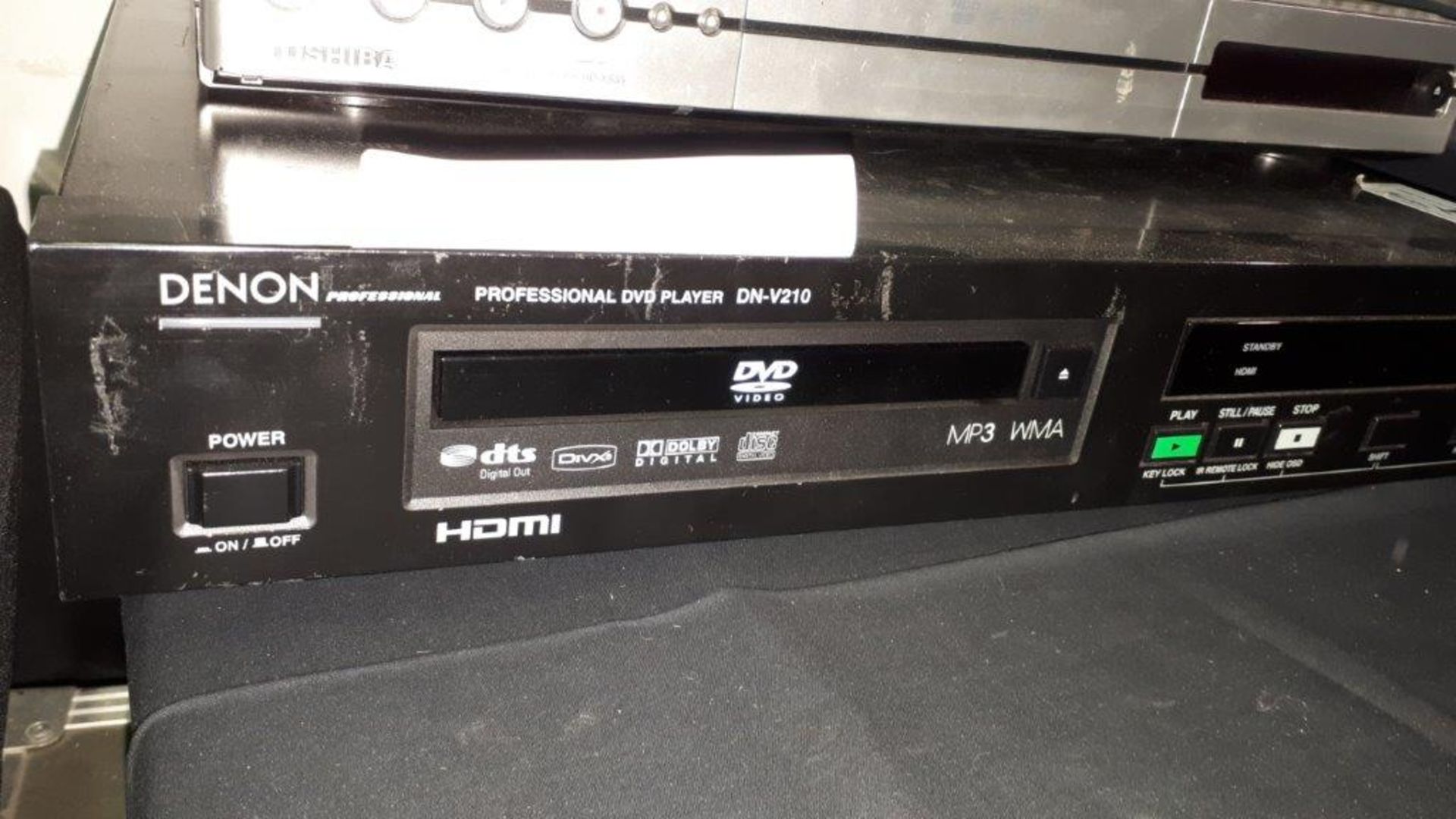 Lecteur DVD professionnel Denon DN-V210