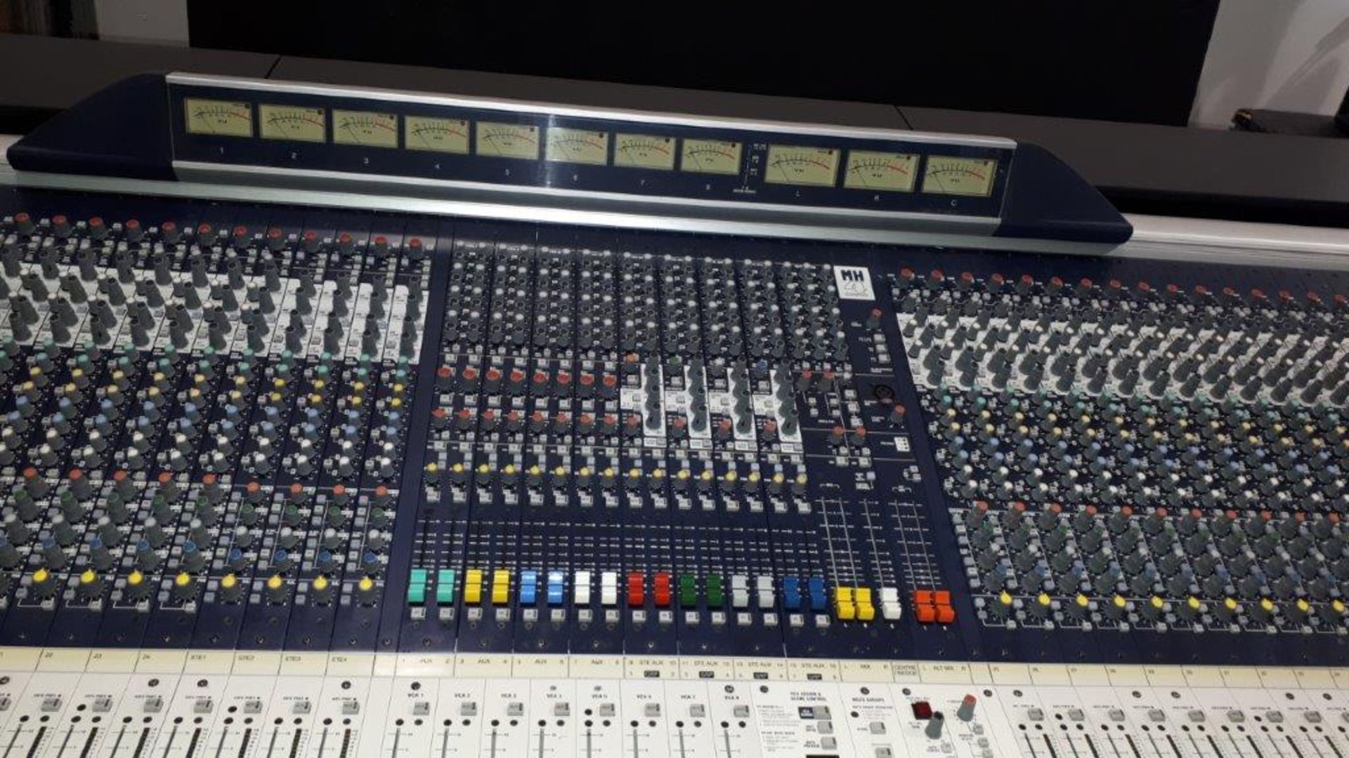 Console Soundcraft MH-4 + 2 PSU + coffre PSU Coffre de Transport - Image 5 of 6