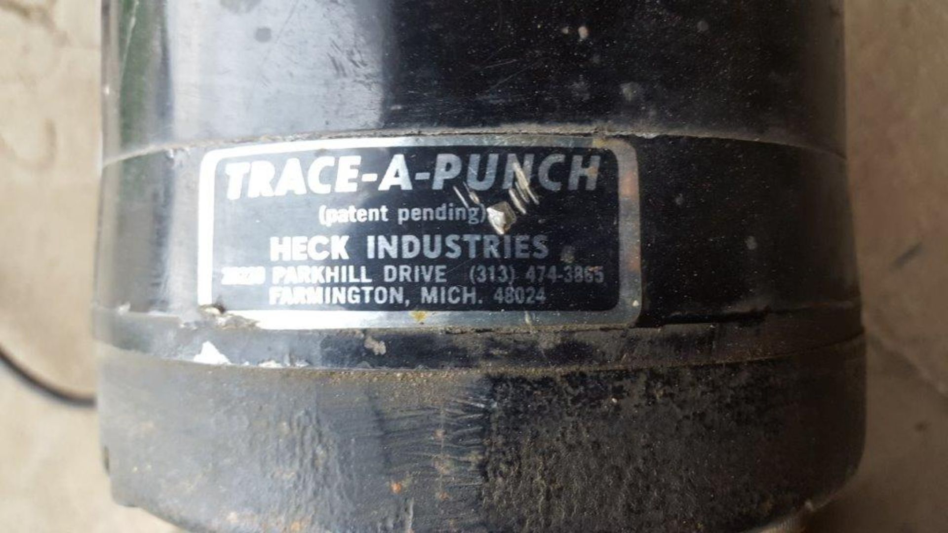 Heck trace a punch machine 120v - Image 5 of 5