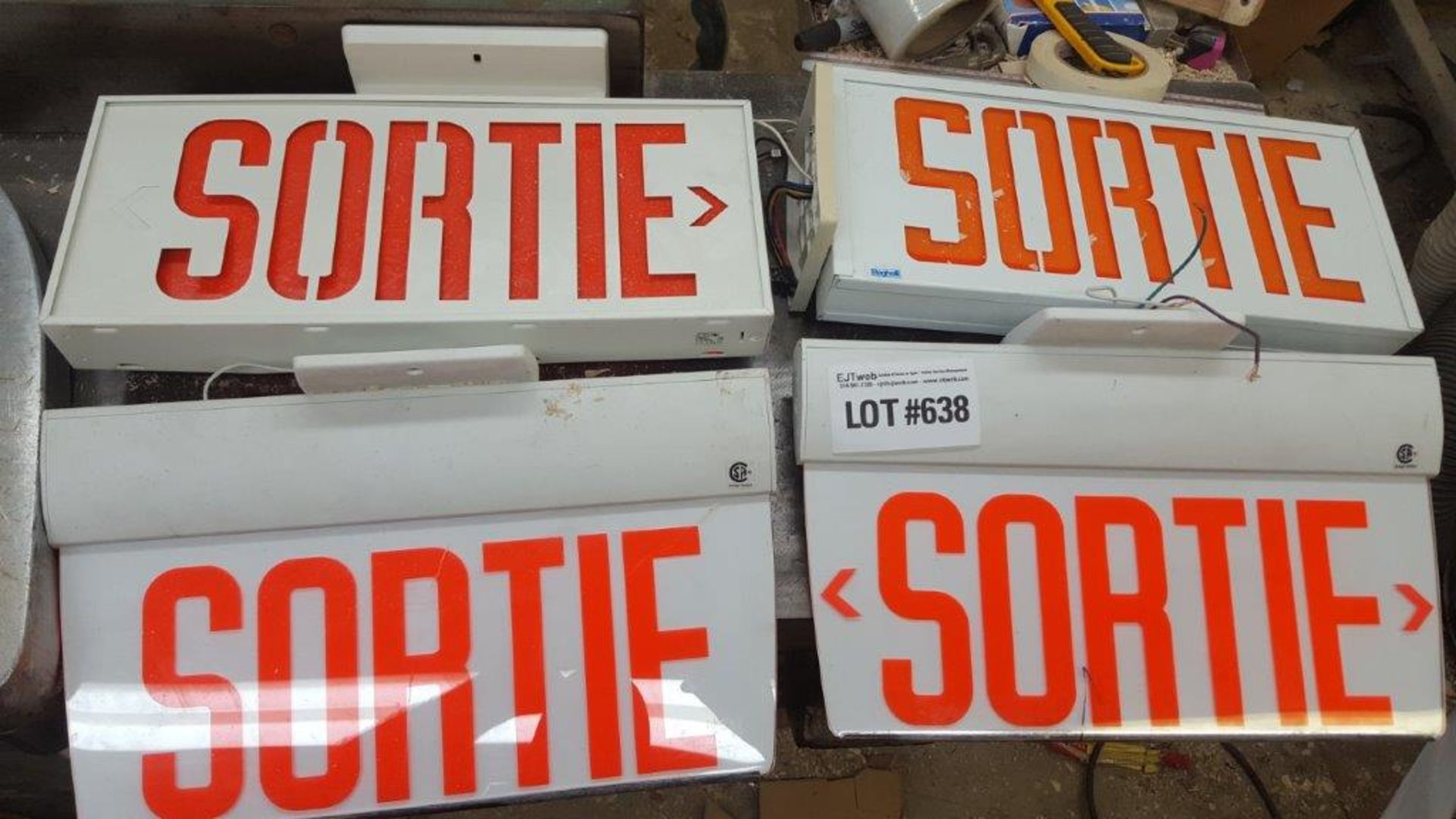 lot of 4 “sortie” sign