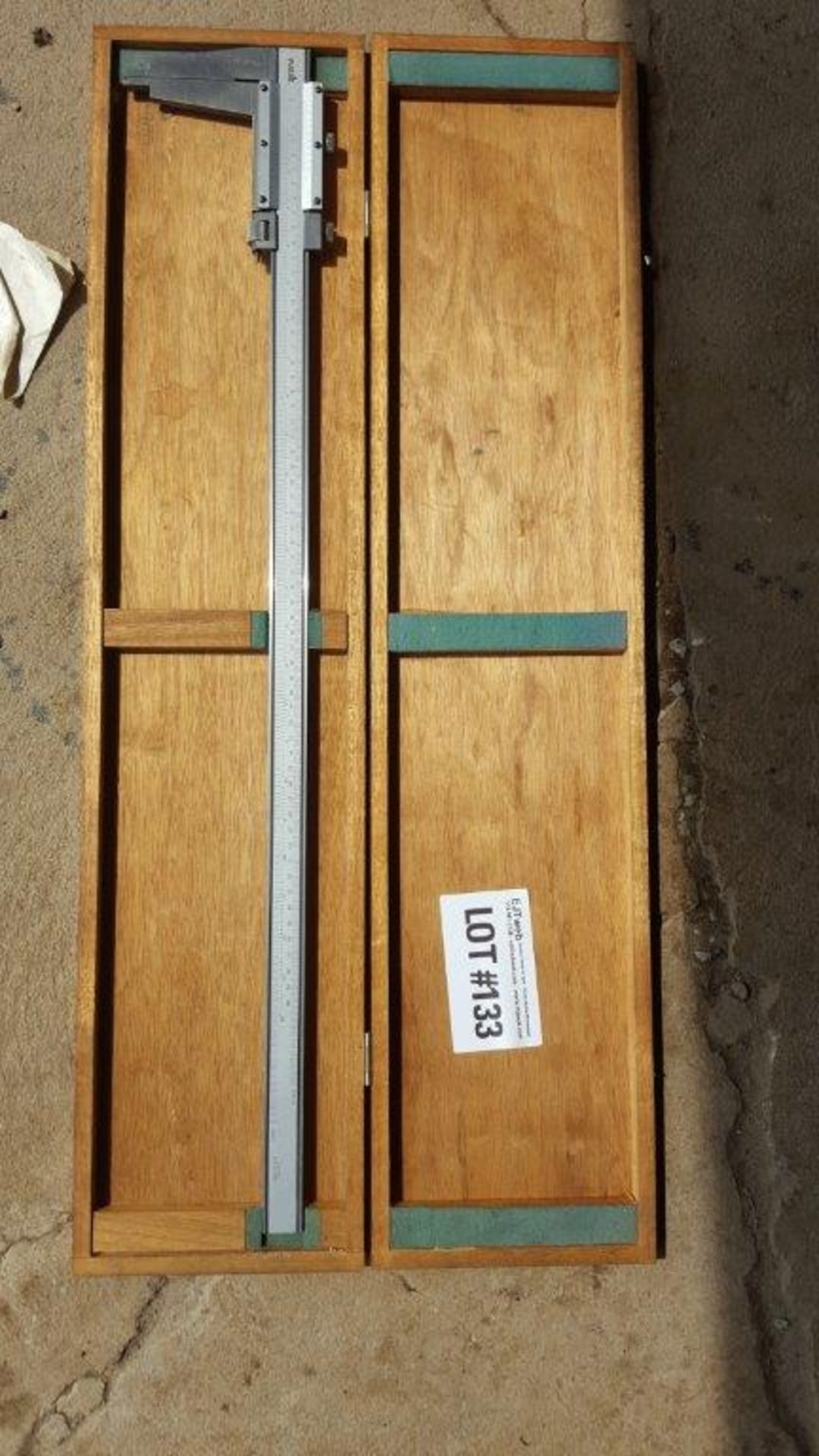 Yuasa 24 inch caliper with box