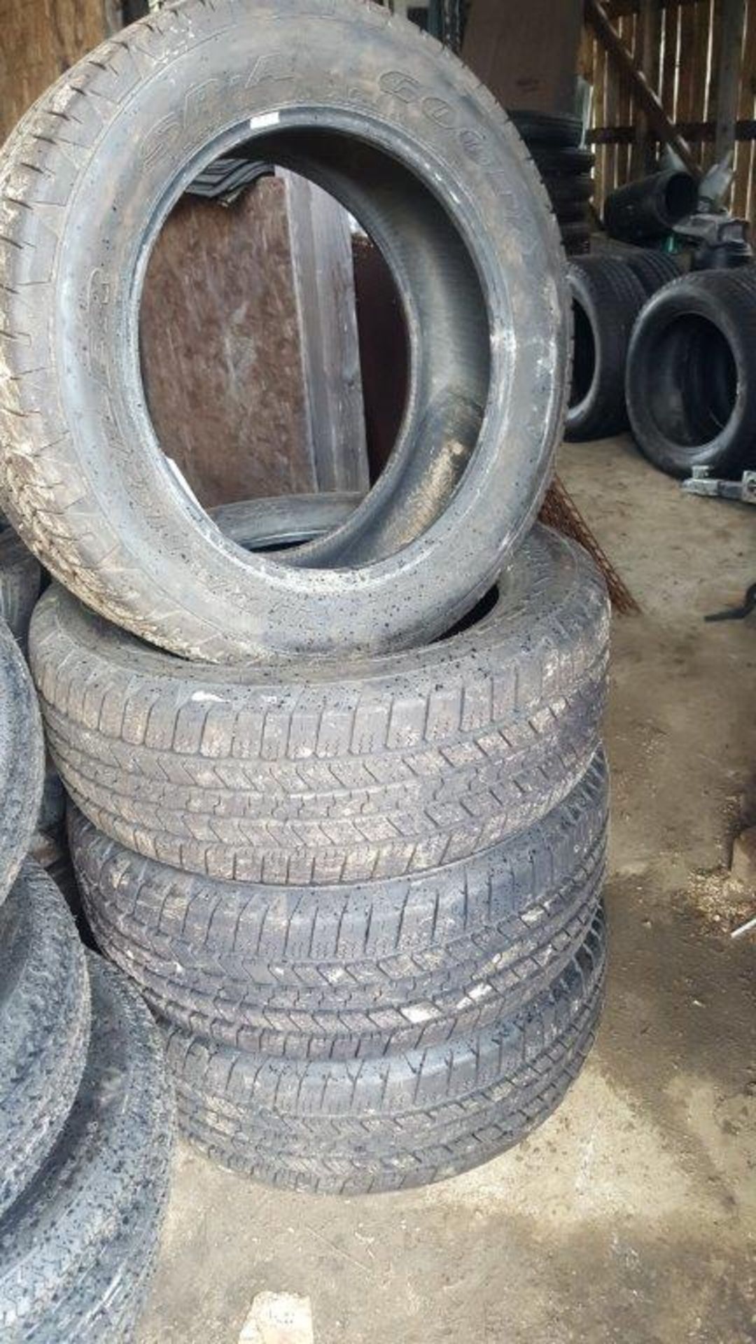 4 unused Good year Wrangler SRA 275/55r20