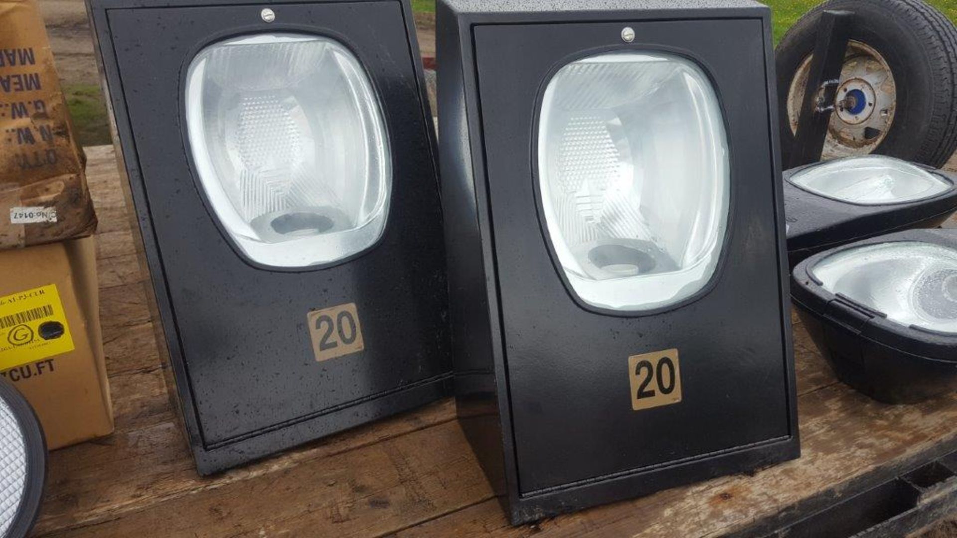 Lot of 2 Rectangular street light