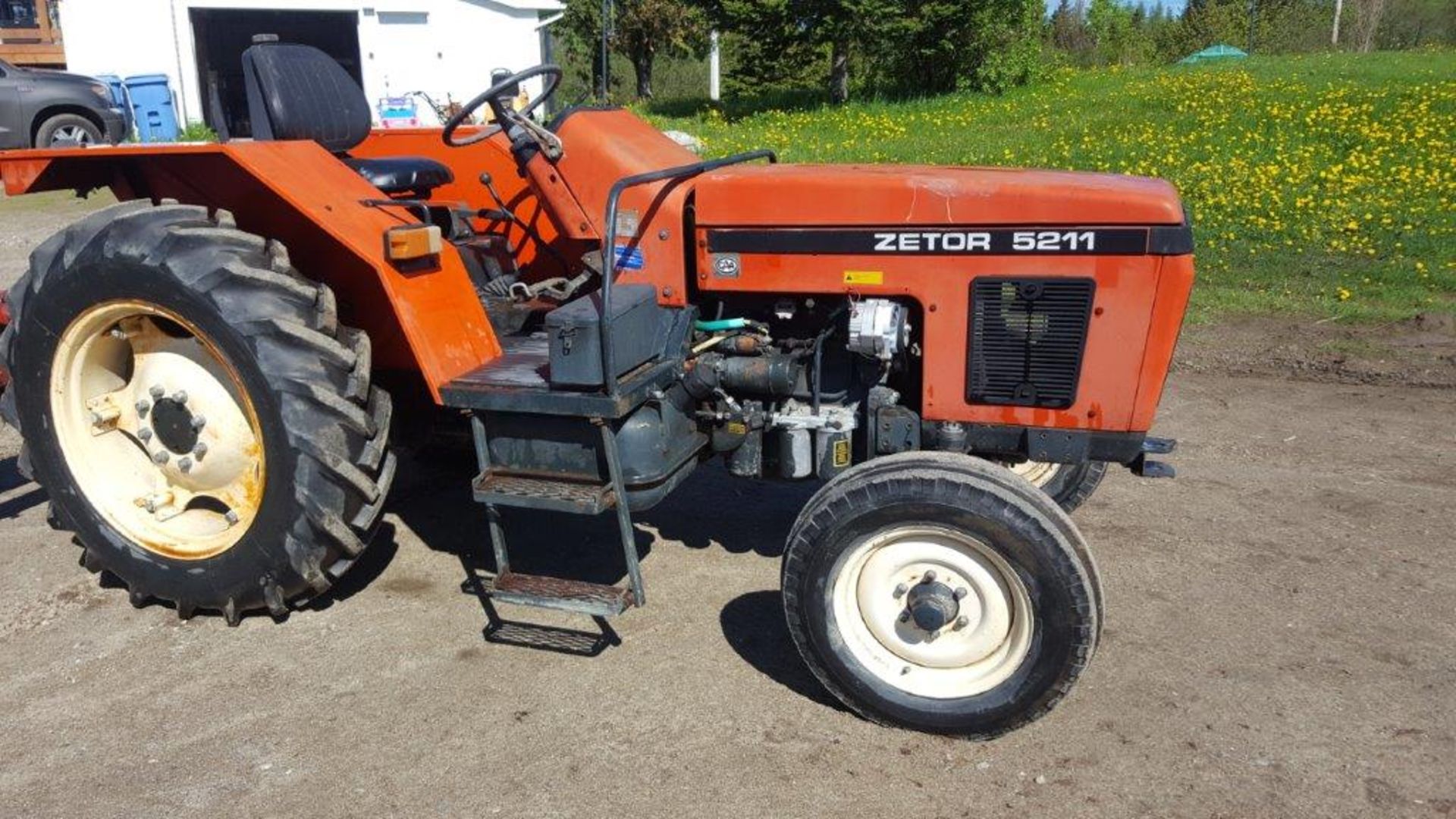 Zetor 5211 tractor ( PHOTOS + VIDEO)