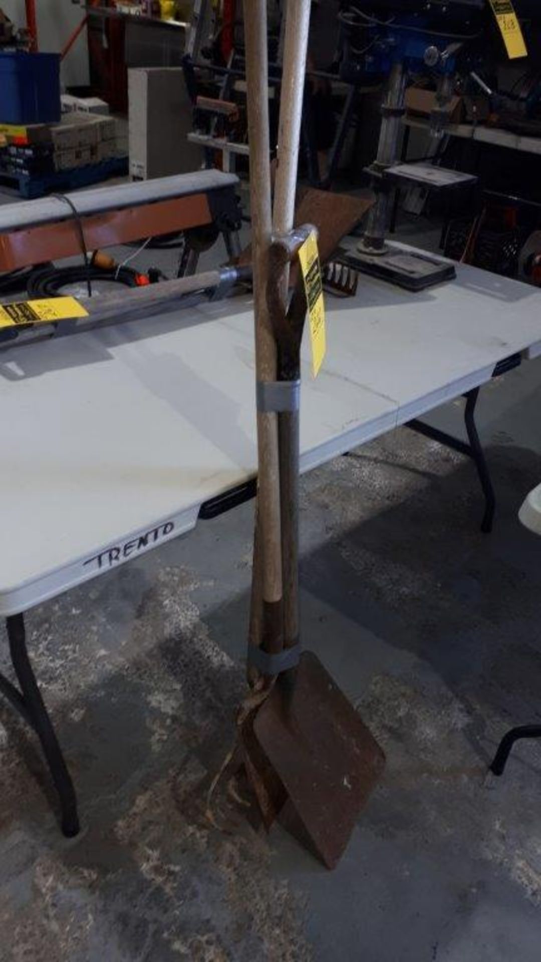 LOT: (3) Asst. Shovels & Rake