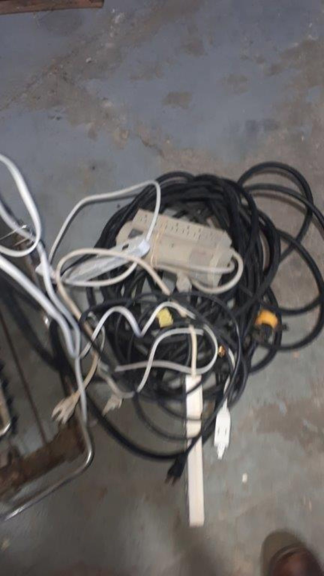 LOT: Assorted Extensions, Wires, etc. c/w cart - Image 4 of 5