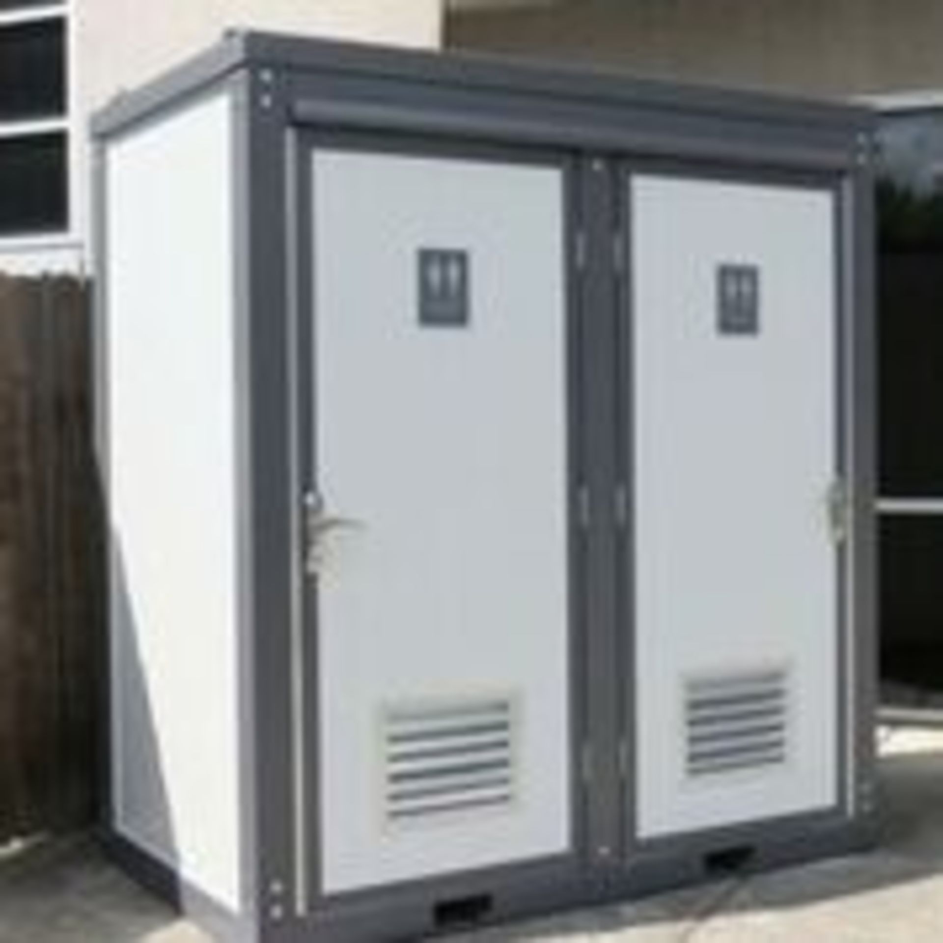 Mobile Toilets - Image 7 of 8