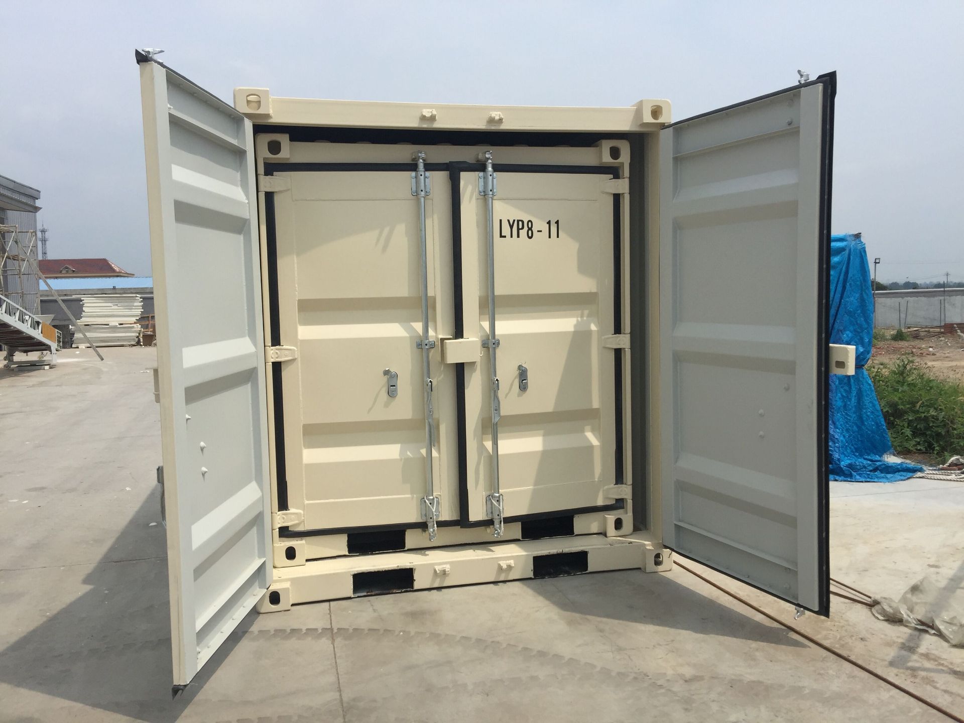 8' Small Container With Door & Window ( 8' x 6'6'' x 7'4''H) - Image 6 of 8