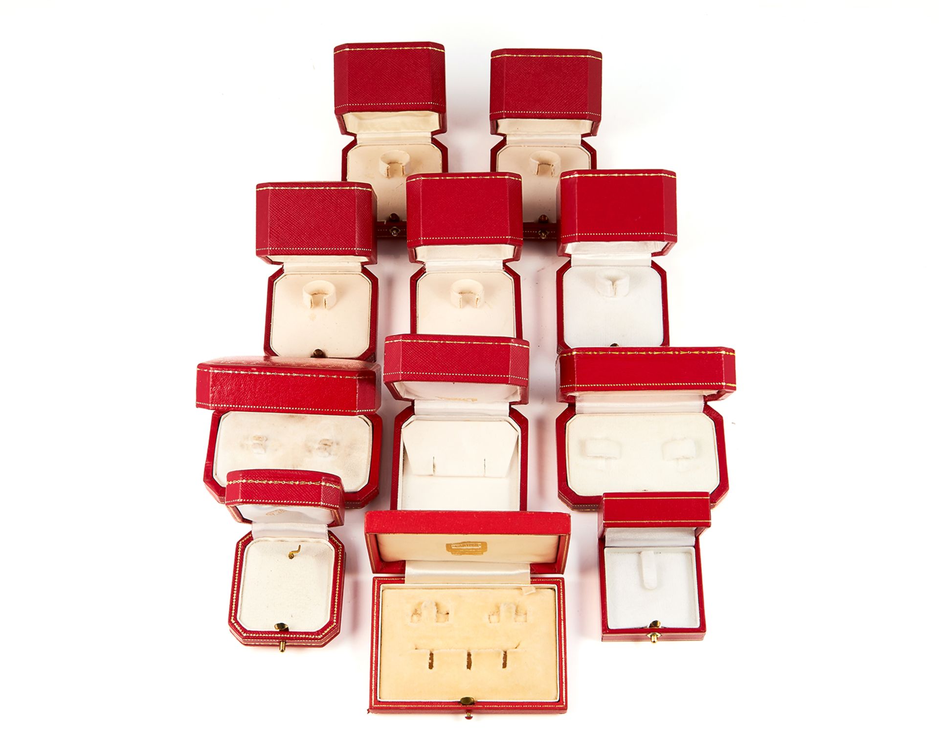 ELEVEN ASSORTED CARTIER JEWELLERY BOXES ranging antique, vintage and modern boxes, to include one - Bild 2 aus 2