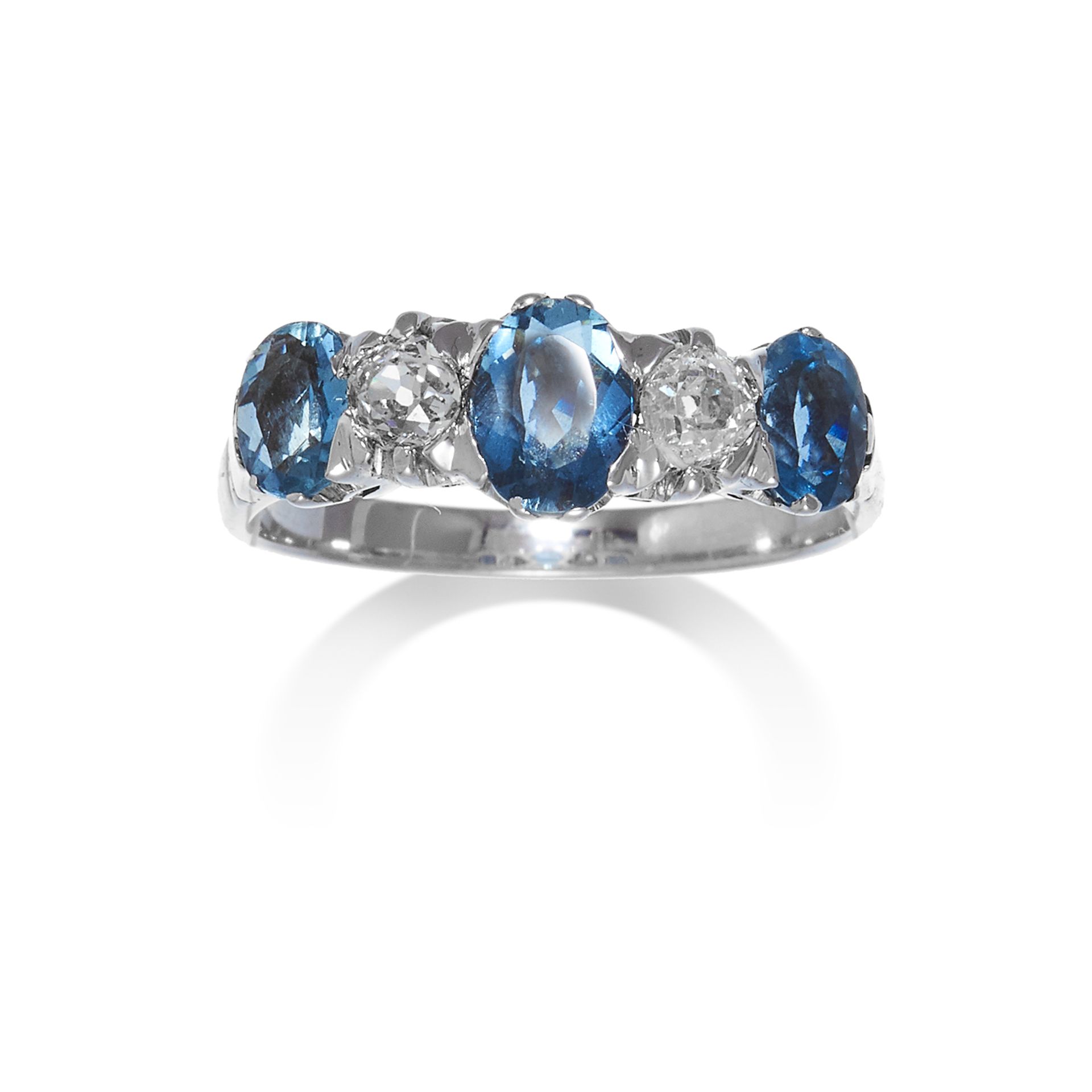 AN AQUAMARINE AND DIAMOND RING in white gold or platinum, set with a row of five alternating