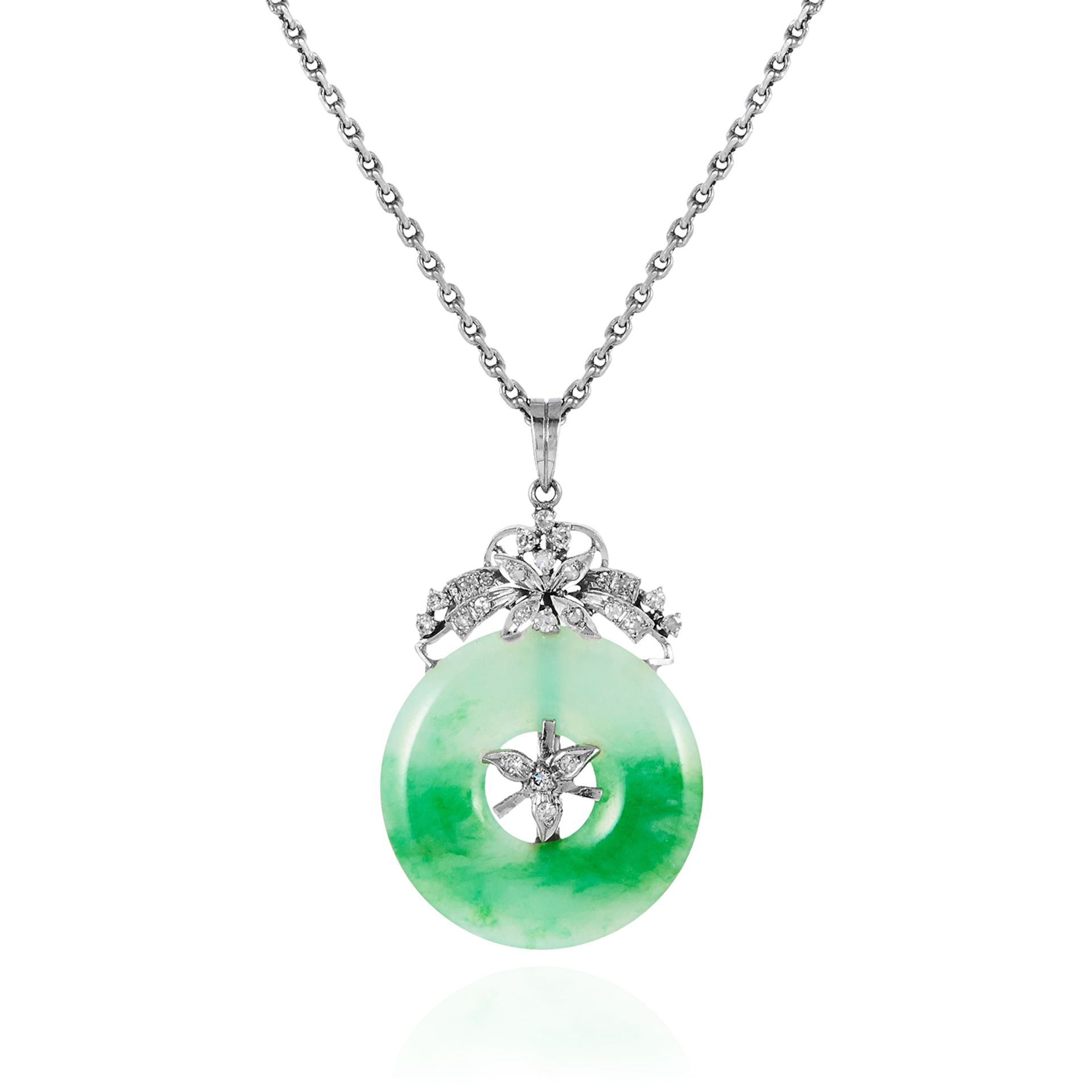 AN ANTIQUE CHINESE JADEITE JADE AND DIAMOND PENDANT AND CHAIN in 18ct white gold, the polished