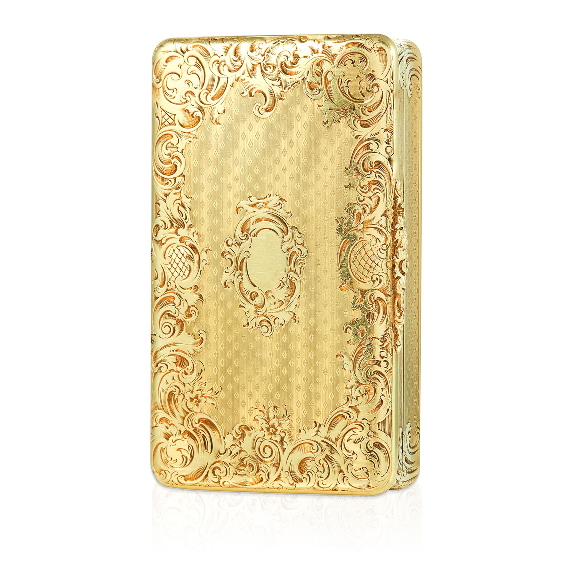 AN ANTIQUE GOLD SNUFF BOX, 19TH CENTURY in high carat yellow gold, rounded rectangular form with