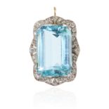 AN ANTIQUE AQUAMARINE AND DIAMOND PENDANT / BROOCH in high carat yellow gold and platinum, the
