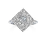 AN ART DECO DIAMOND RING in 18ct white gold, the geometric face set with a central old cut diamond