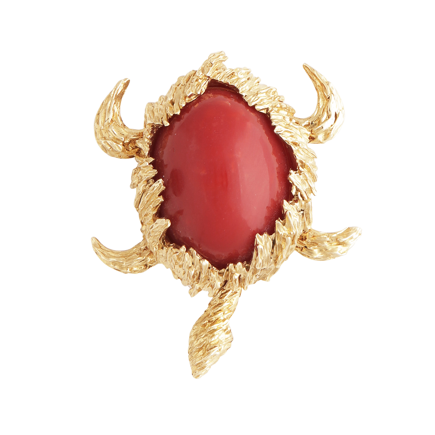 A VINTAGE CORAL TURTLE BROOCH, CHAUMET CIRCA 1970 in 18ct yellow gold, designed as a turtle,