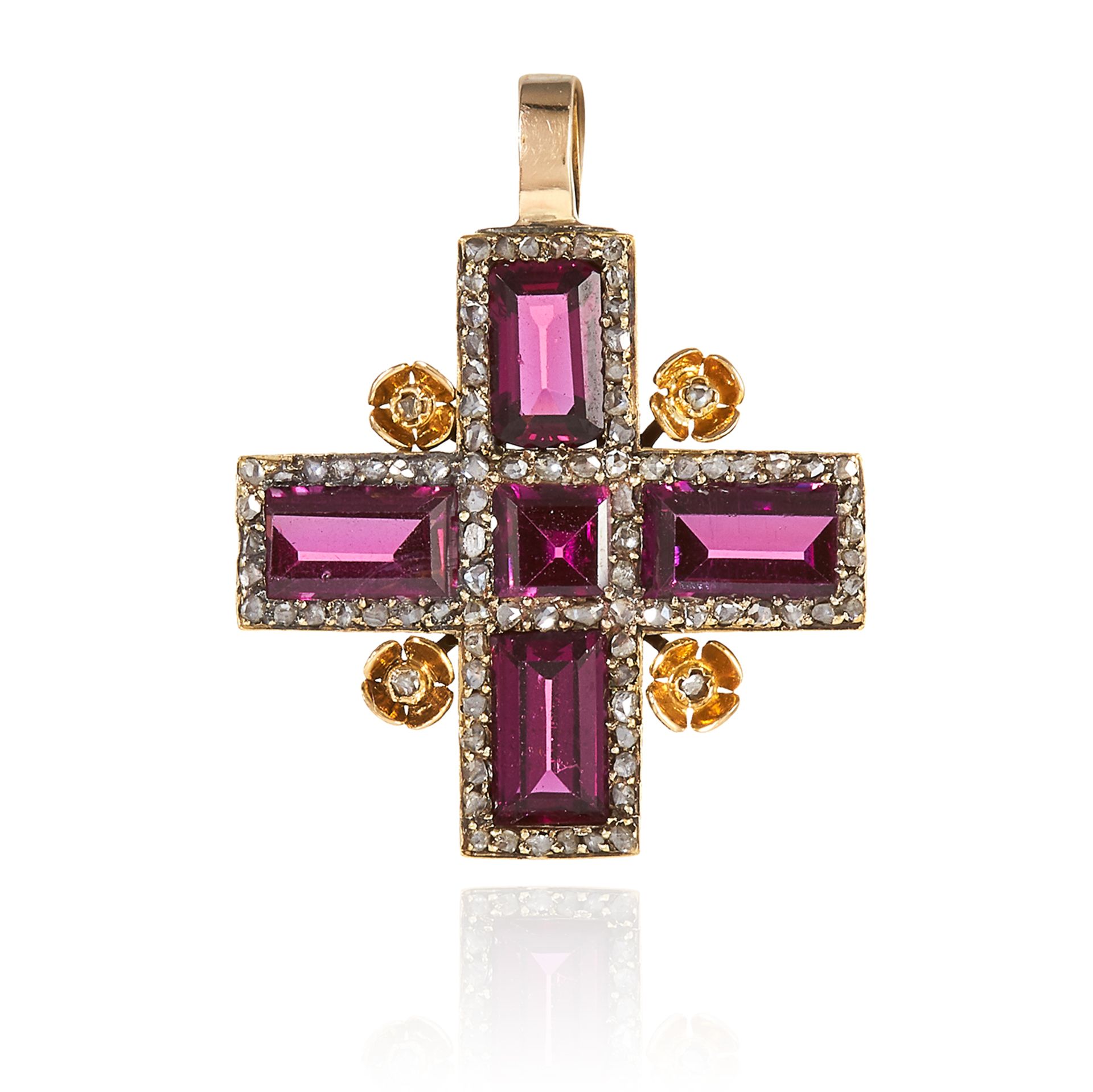AN ANTIQUE TOURMALINE AND DIAMOND CROSS PENDANT in yellow gold, set with five emerald cut