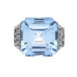 AN ANTIQUE ART DECO AQUAMARINE / SPINEL AND DIAMOND DRESS RING set with a central step cut blue
