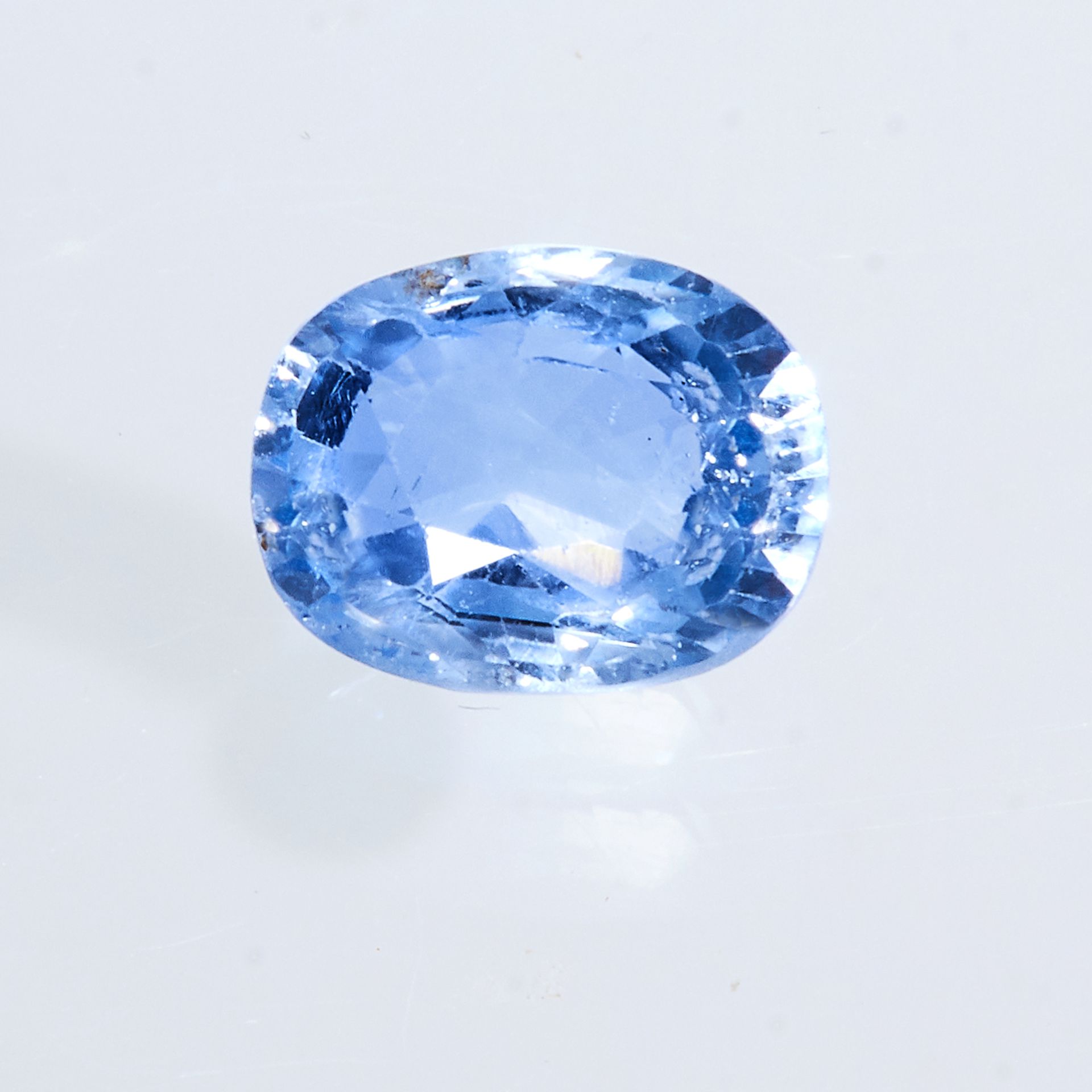 A CEYLON NO HEAT 3.15 CARAT BLUE SAPPHIRE oval cut, approximately 3.15 carats, no heat treatment, - Bild 2 aus 2