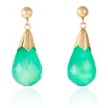 A PAIR OF EMERALD DROP EARRINGS in 18ct yellow gold, comprising of a briolette emerald drop,