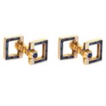 A PAIR OF ANTIQUE SAPPHIRE CUFFLINKS in yellow gold, jewelled with cabochon sapphires in square