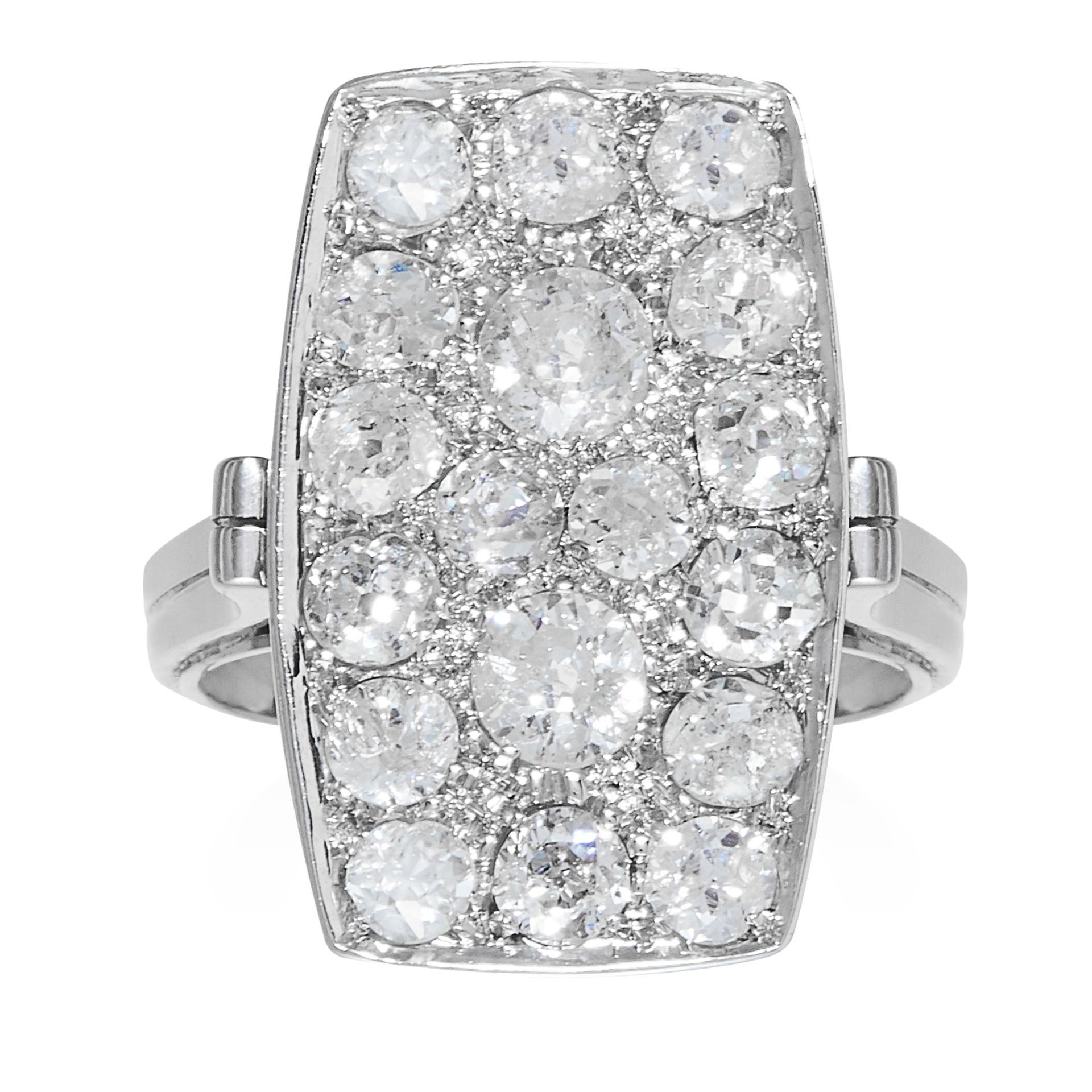 AN ART DECO DIAMOND RING in platinum or white gold, the rectangular face jewelled with old round cut