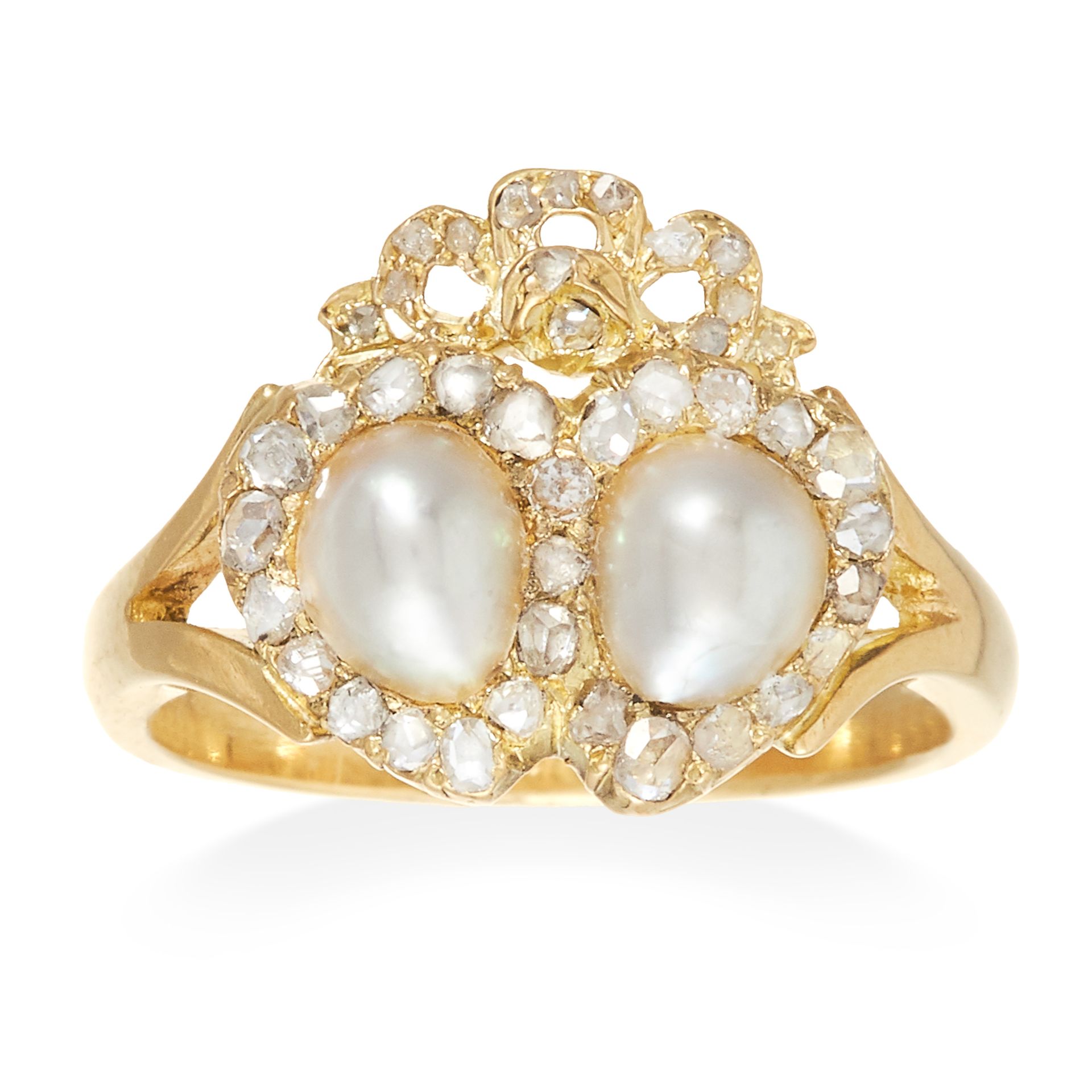 A PEARL AND DIAMOND SWEETHEART BROOCH in yellow gold, set with two pearls surrounded by rose cut