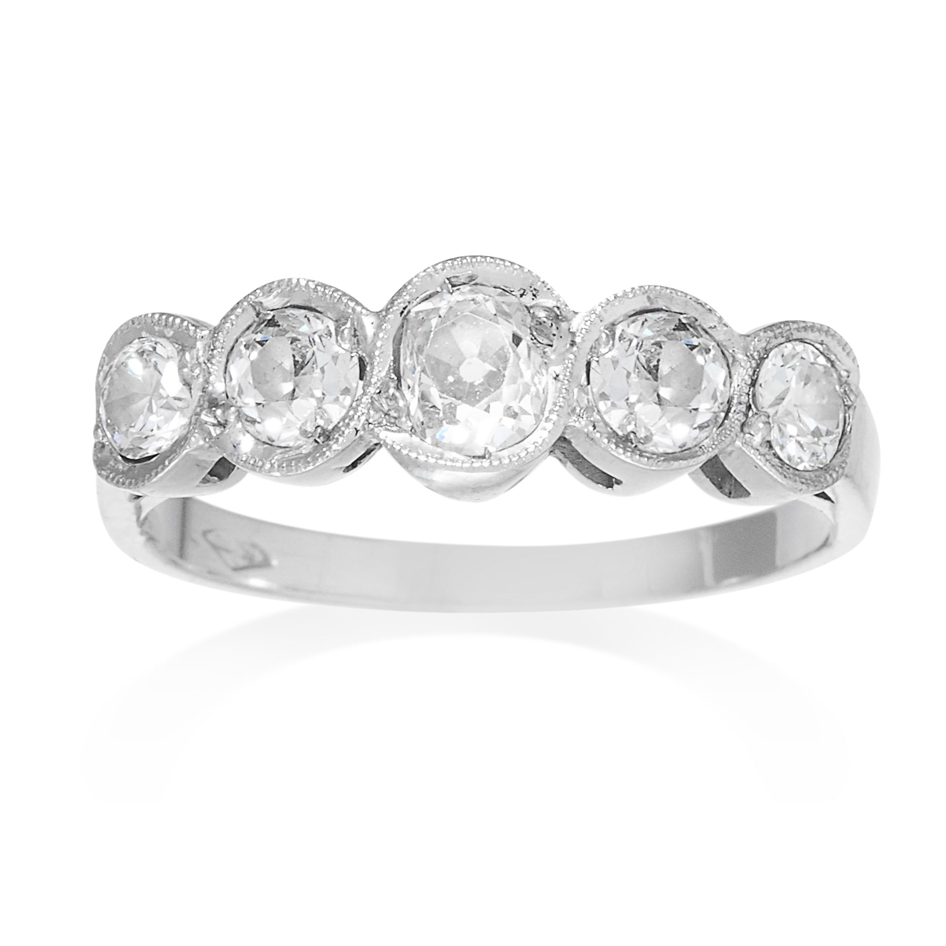 AN ANTIQUE DIAMOND FIVE STONE RING in platinum or white gold, set with a row of five graduated old