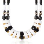 AN ANTIQUE NECKLACE, EARLY 20TH CENTURY alternating black and white geometric links with hematite