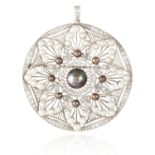 AN ANTIQUE PEARL AND DIAMOND BROOCH / PENDANT in gold or platinum, in circular form jewelled with