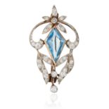 AN ANTIQUE DIAMOND AND AQUAMARINE BROOCH in white gold or platinum, set with a kite cut aquamarine