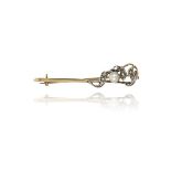 A DIAMOND AND PEARL BAR BROOCH in yellow gold, set with a central pearl within leaf motif jewelled