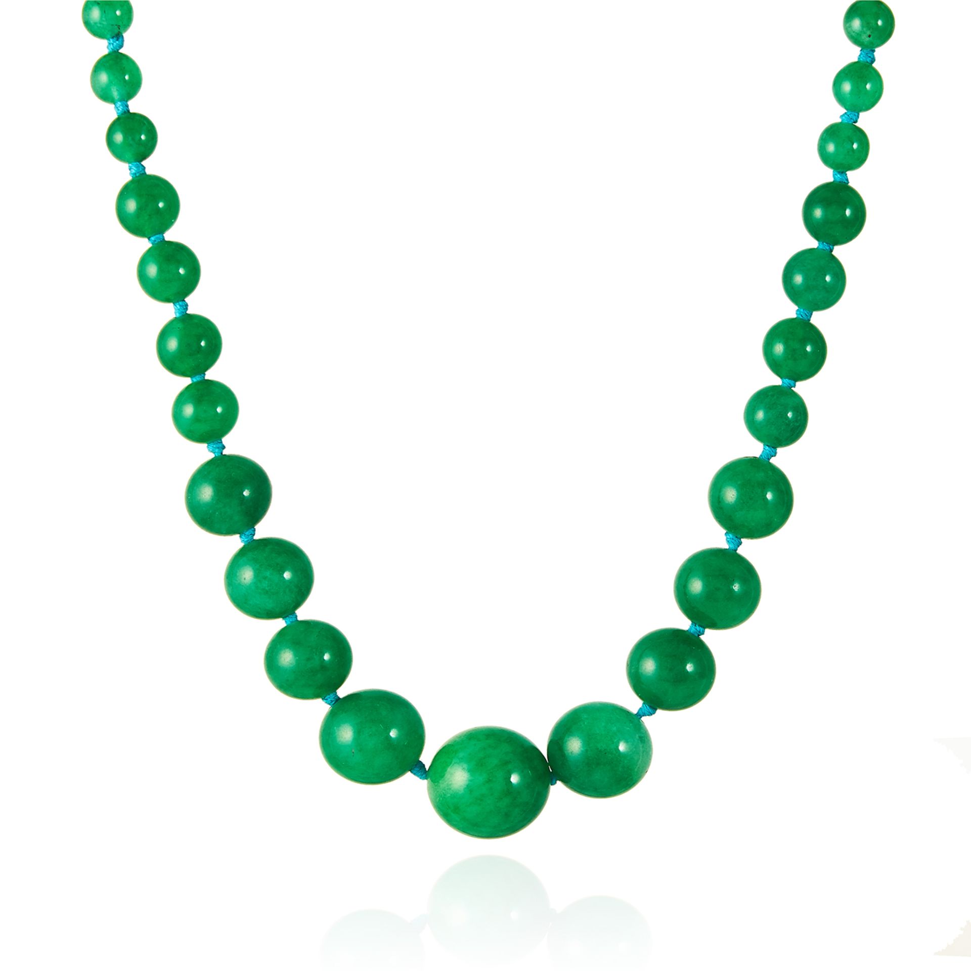 A JADEITE JADE BEAD NECKLACE in yellow gold comprising a single row of sixty-two graduated jade