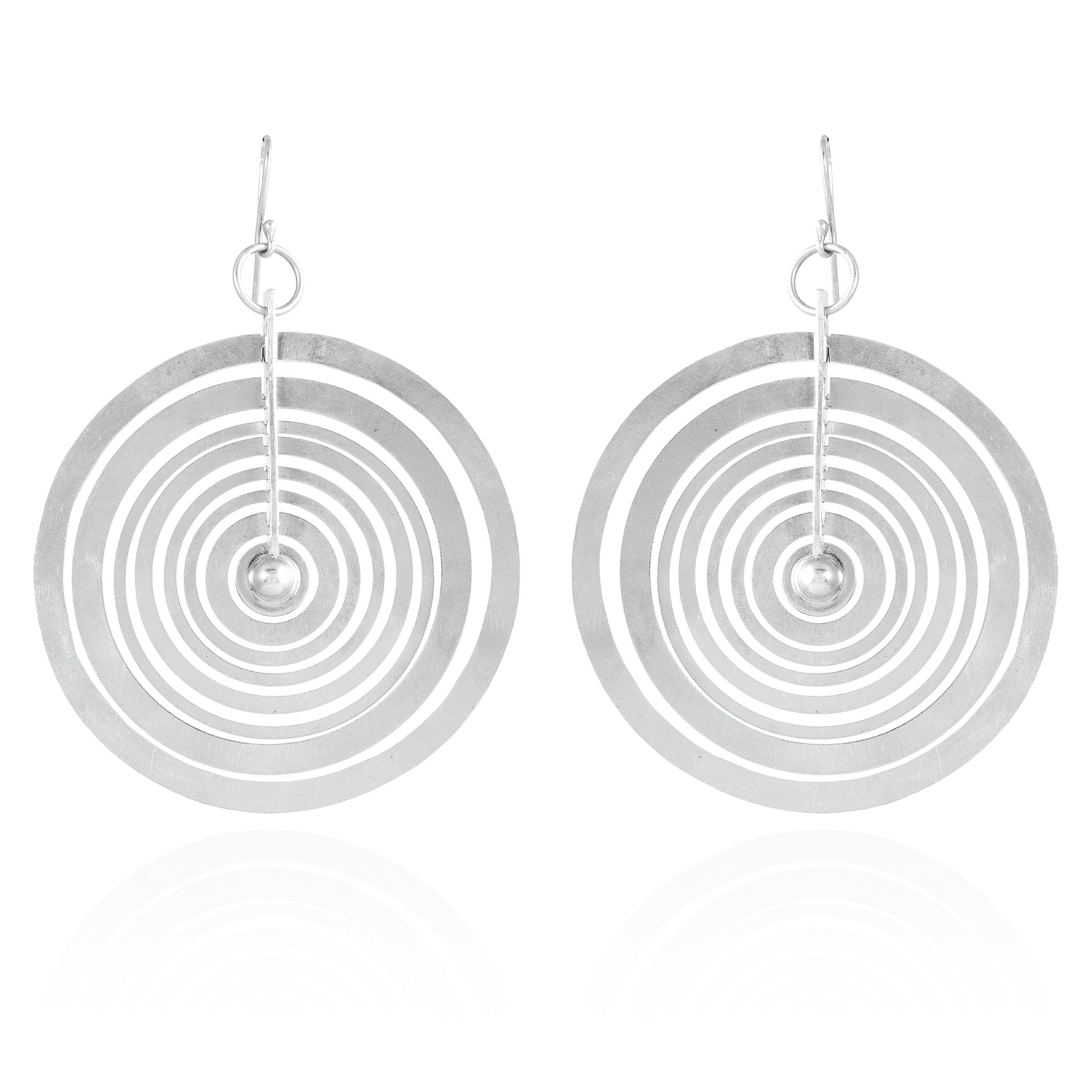 A PAIR OF HOPEAKUU EARRINGS, TAPIO WIRKKALA CIRCA 1970 in silver, each designed as a series of