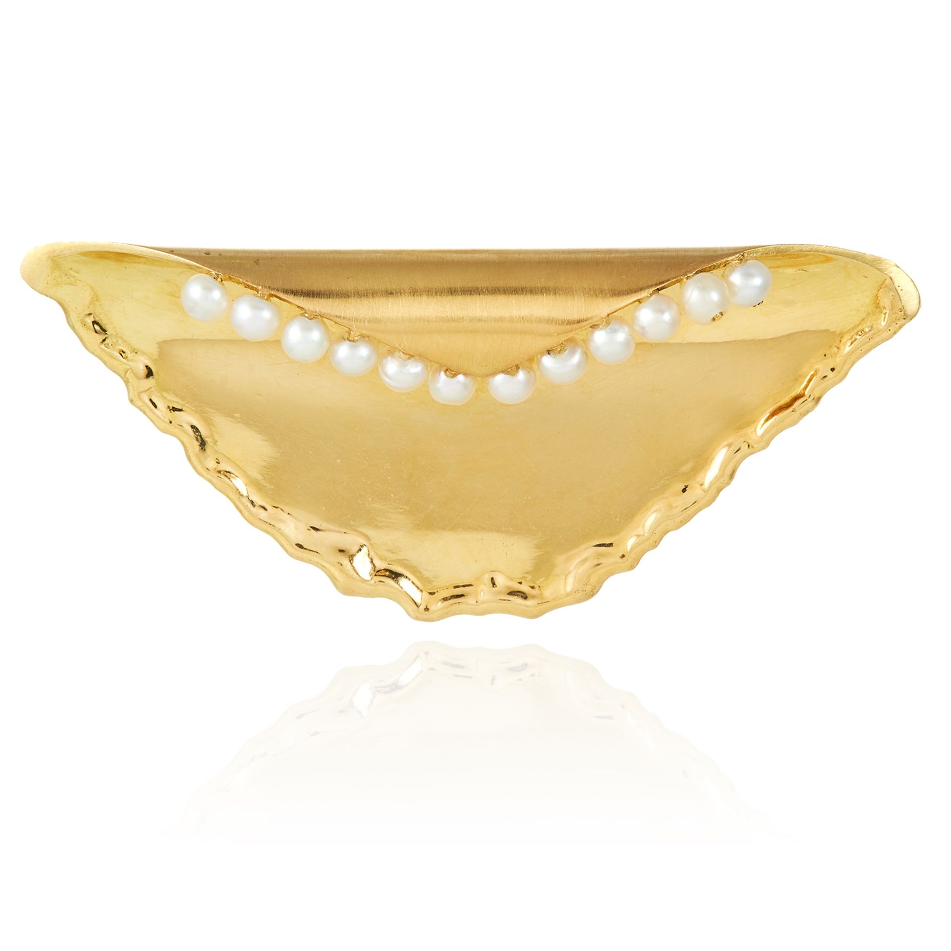 A MODERNIST PEARL BROOCH, CHARLES FRANCIS HALL 1988 in 18ct yellow gold, in the form of an