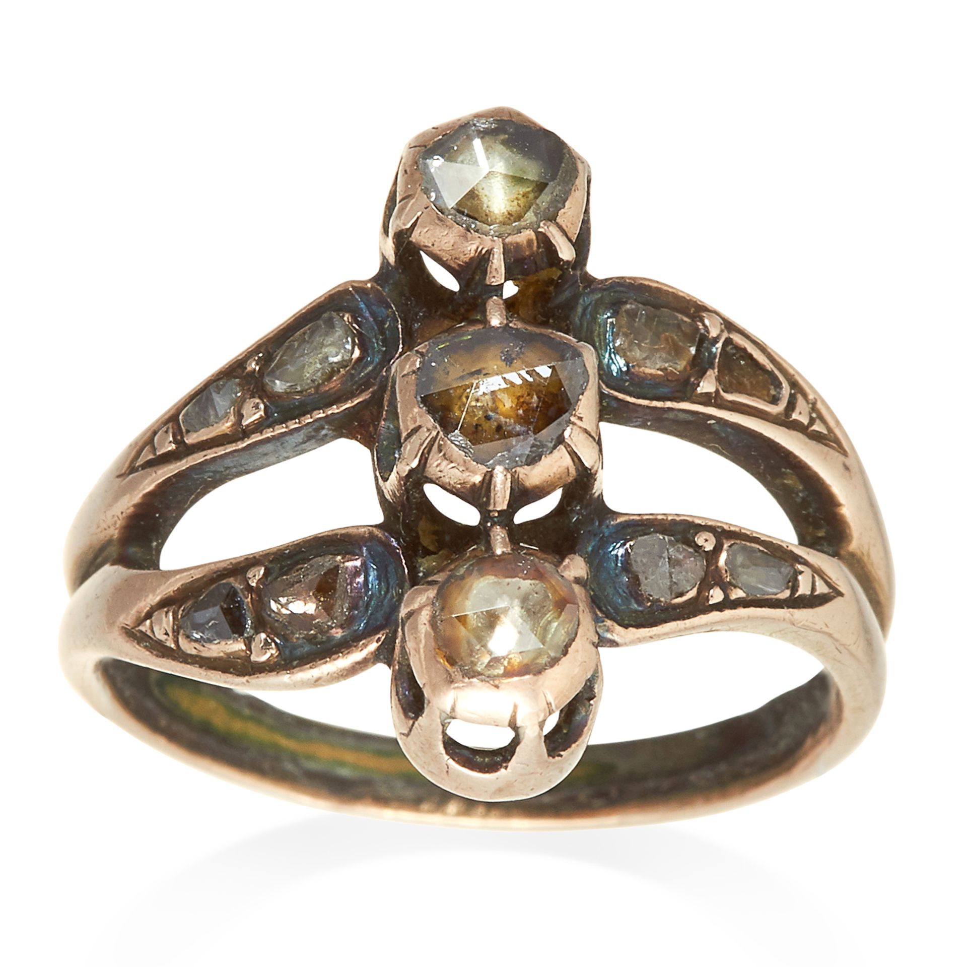 AN ANTIQUE DIAMOND RING, 19TH CENTURY in yellow gold and silver, the trio of rose cut diamonds in