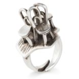 A SILVER RING, GEORG JENSEN in sterling silver, depicting three chairs, stamped 925, size M / 6,