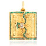 AN ANTIQUE EMERALD AND DIAMOND VALISE / PURSE LOCKET PENDANT in high carat yellow gold, designed