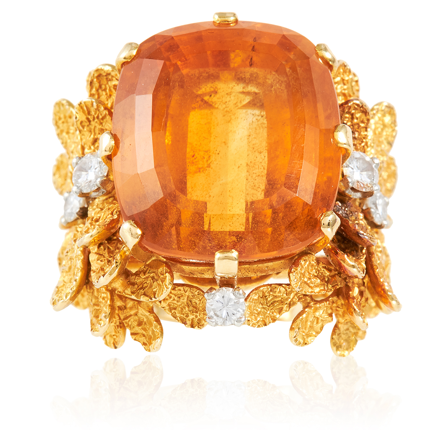 A CITRINE AND DIAMOND RING, EARRINGS AND BROOCH SUITE, HG 1969 in 18ct yellow gold, each set with - Image 2 of 4