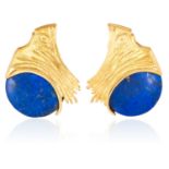 A PAIR OF LAPIS LAZULI EARRINGS in 18ct yellow gold, each designed as a polished lapis lazuli disc