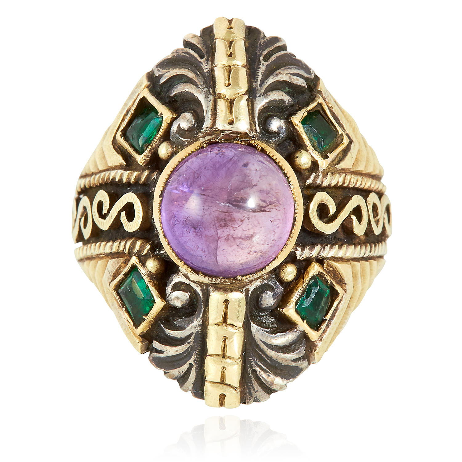 AN ANTIQUE AMETHYST RING, SPANISH 19TH CENTURY in yellow gold and silver, set with a circular