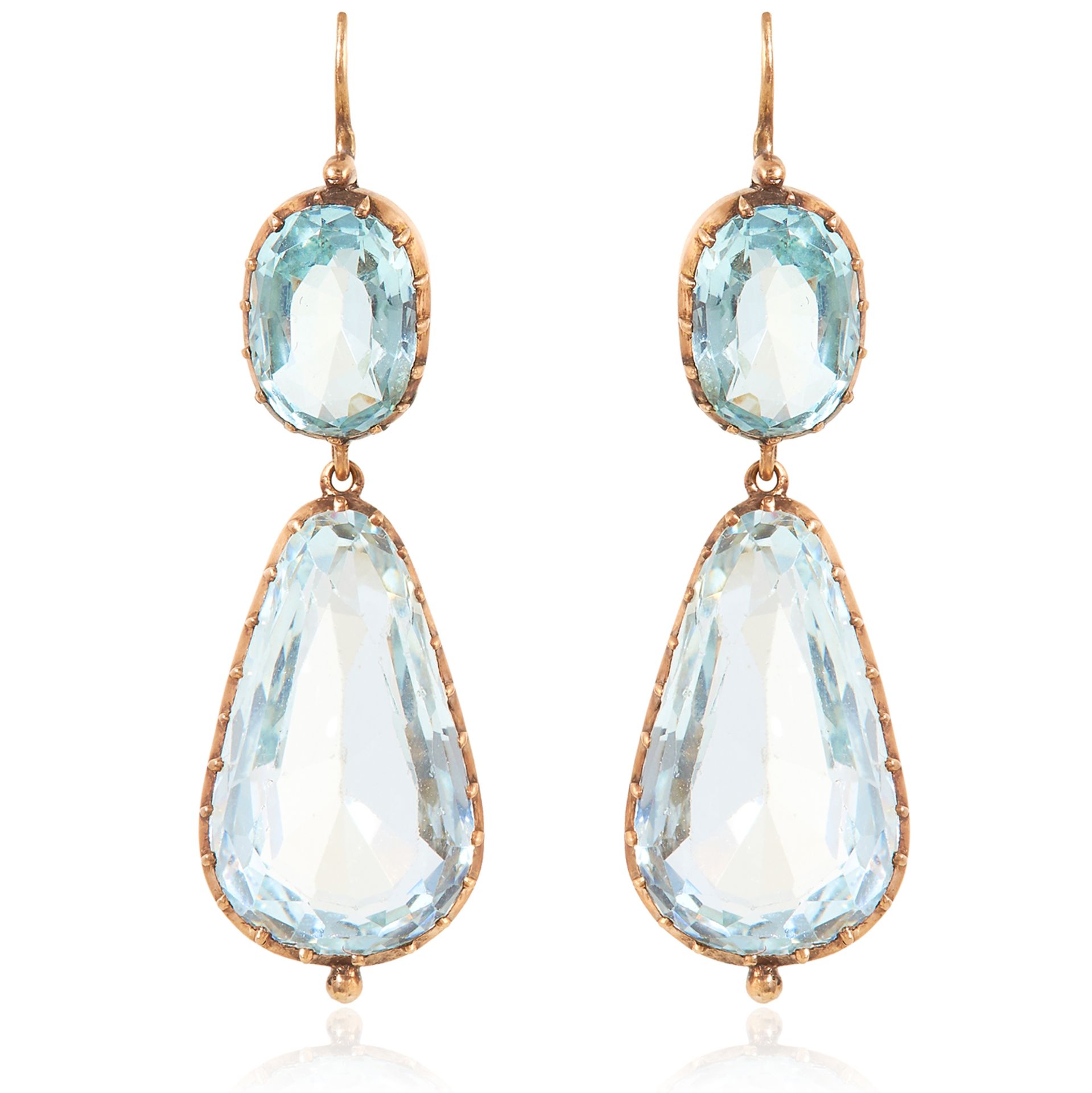 A PAIR OF ANTIQUE AQUAMARINE EARRINGS, EARLY 19TH CENTURY in high carat yellow gold, each formed